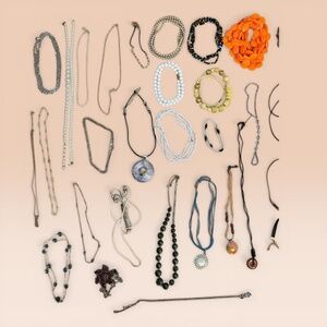 Vintage Costume Jewelry Necklace Lot 50 Pc Mixed Beaded Pendant Chain Must See